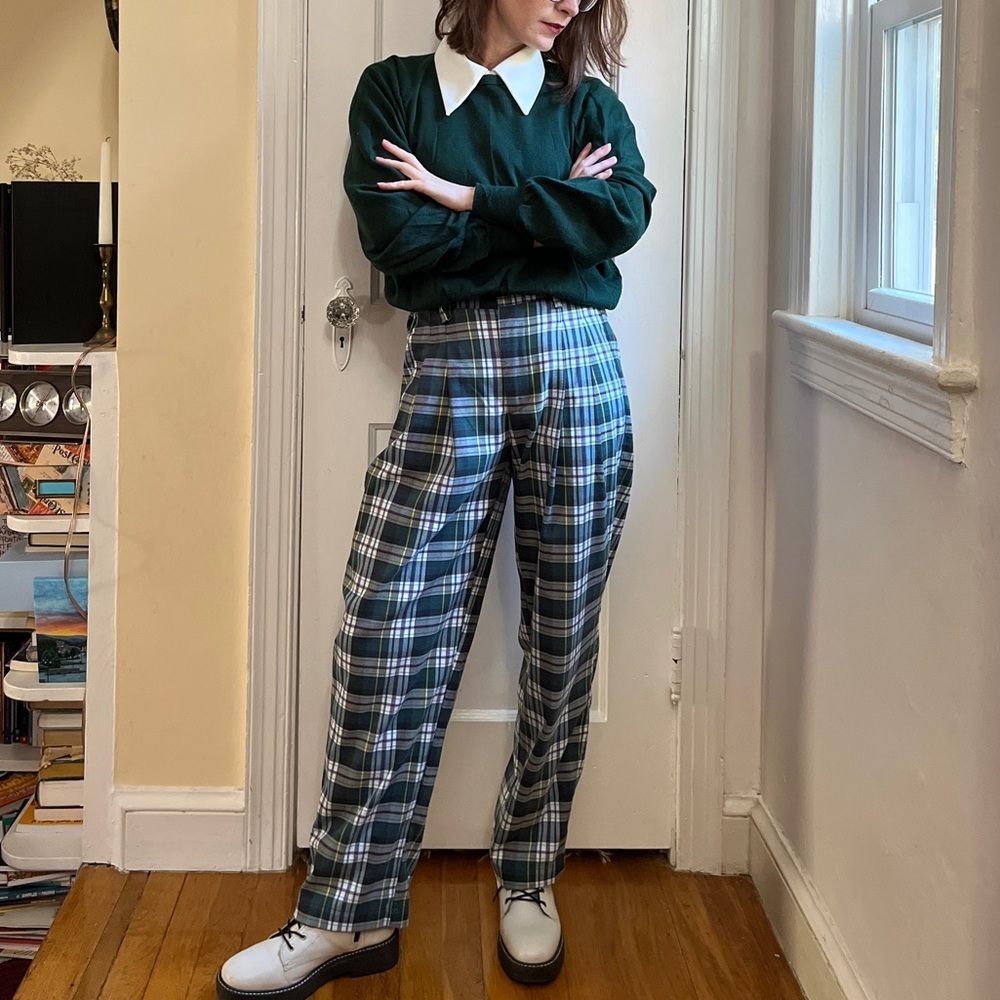 Urban Outfitters XS Plaid Pleated Pants Green White Red Blue Tartan Pleat Front